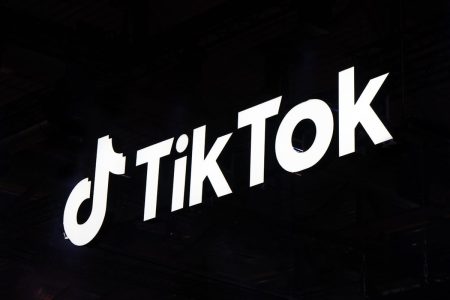 Η πιο πρόσφατη απάτη του TikTok διδάσκει στους χρήστες πώς να μολύνουν τους δικούς τους υπολογιστές