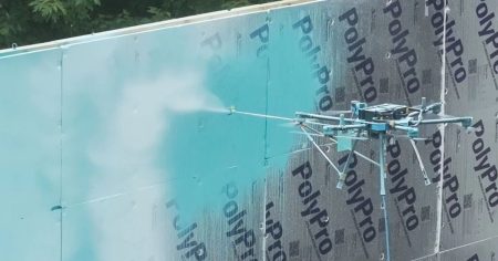 To drone που βάφει κτίρια χωρίς σκαλωσιές