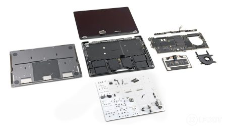 Το iFixit Tears Down M5 MacBook Pro