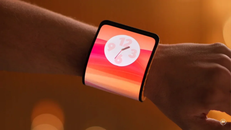 “Φλερτάρει” ξανά η Motorola με την ιδέα ενός wearable τηλεφώνου