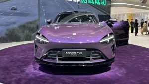 «Η Tesla Σοκάρει: Νέα Έκδοση Model Y σε Εκθαμβωτικό Crystal Purple Διαθέσιμη Ξαφνικά!»