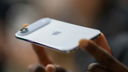 «Το iPhone Air: Ο θρόισμα που εξαφανίζει μια ολόκληρη κατηγορία smartphones προτού καν κυκλοφορήσει!»