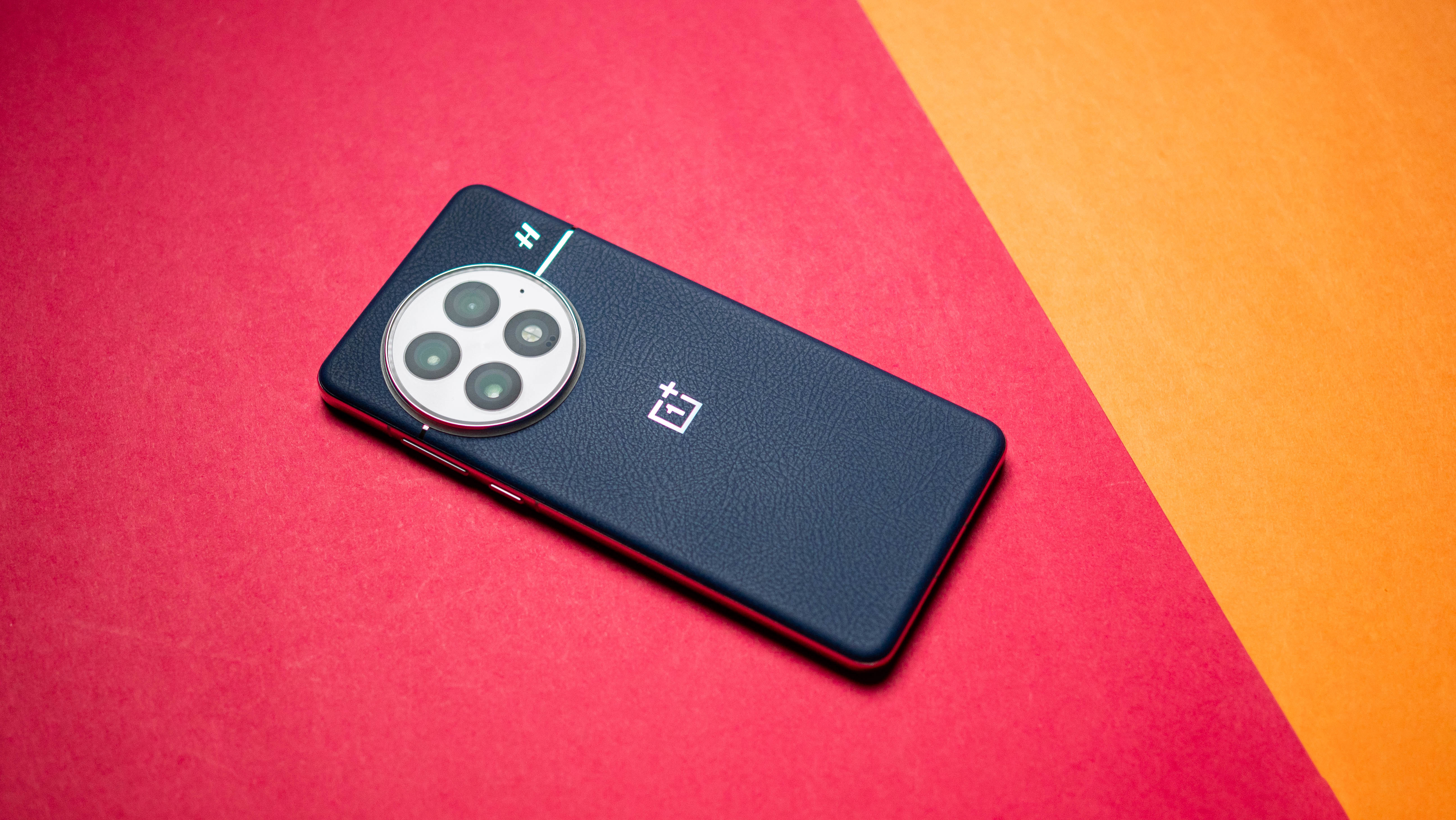 Δοκιμές OnePlus 13 ένα χρόνο αργότερα