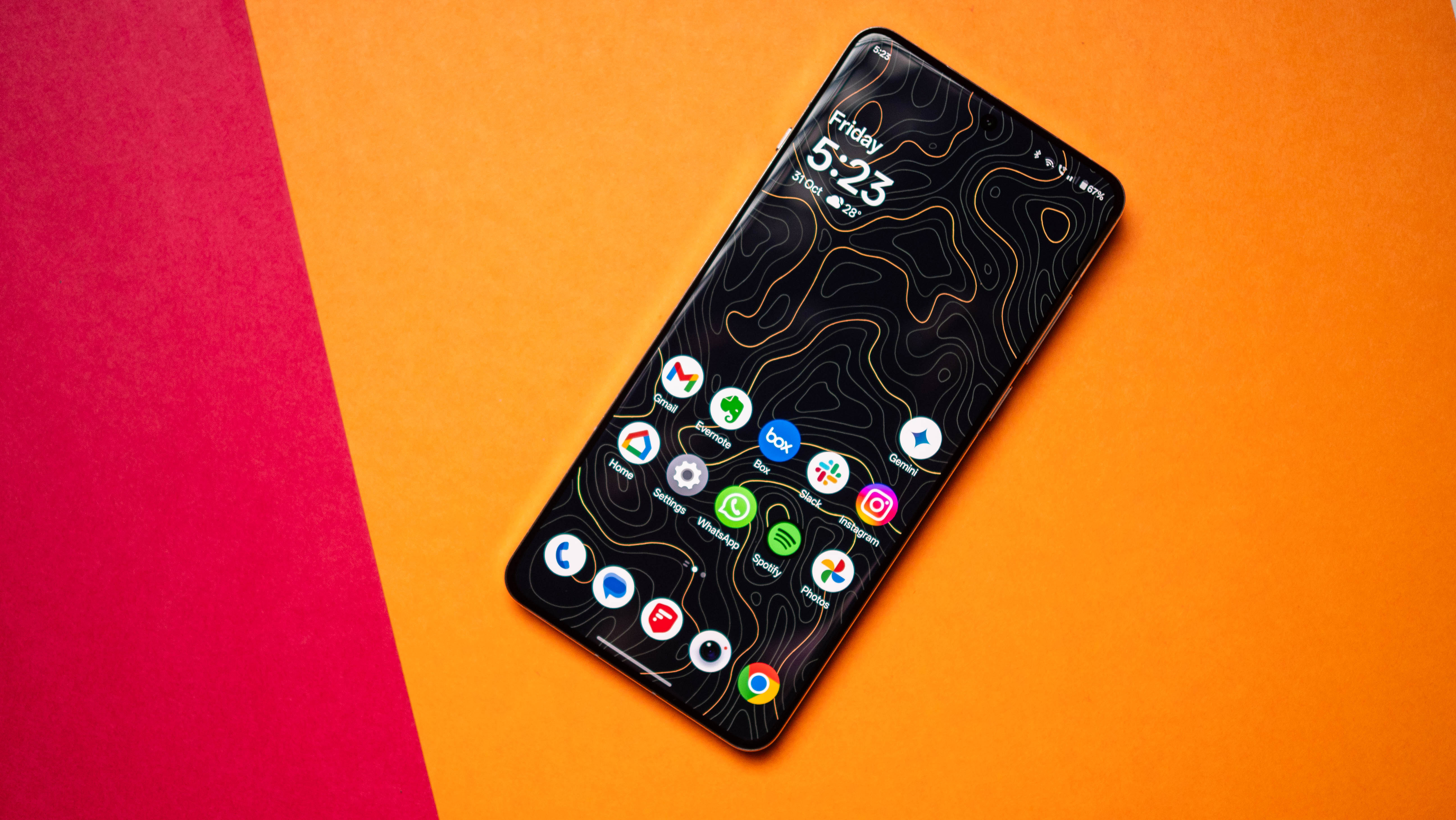 Δοκιμές OnePlus 13 ένα χρόνο αργότερα