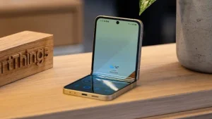 «iPhone Fold: Η Apple Ετοιμάζεται για το Μεγαλύτερο Φαβορί στην Ιστορία του Smartphone!» «iPhone Fold: Η Apple Ετοιμάζεται για το Μεγαλύτερο Φαβορί στην Ιστορία του Smartphone!»