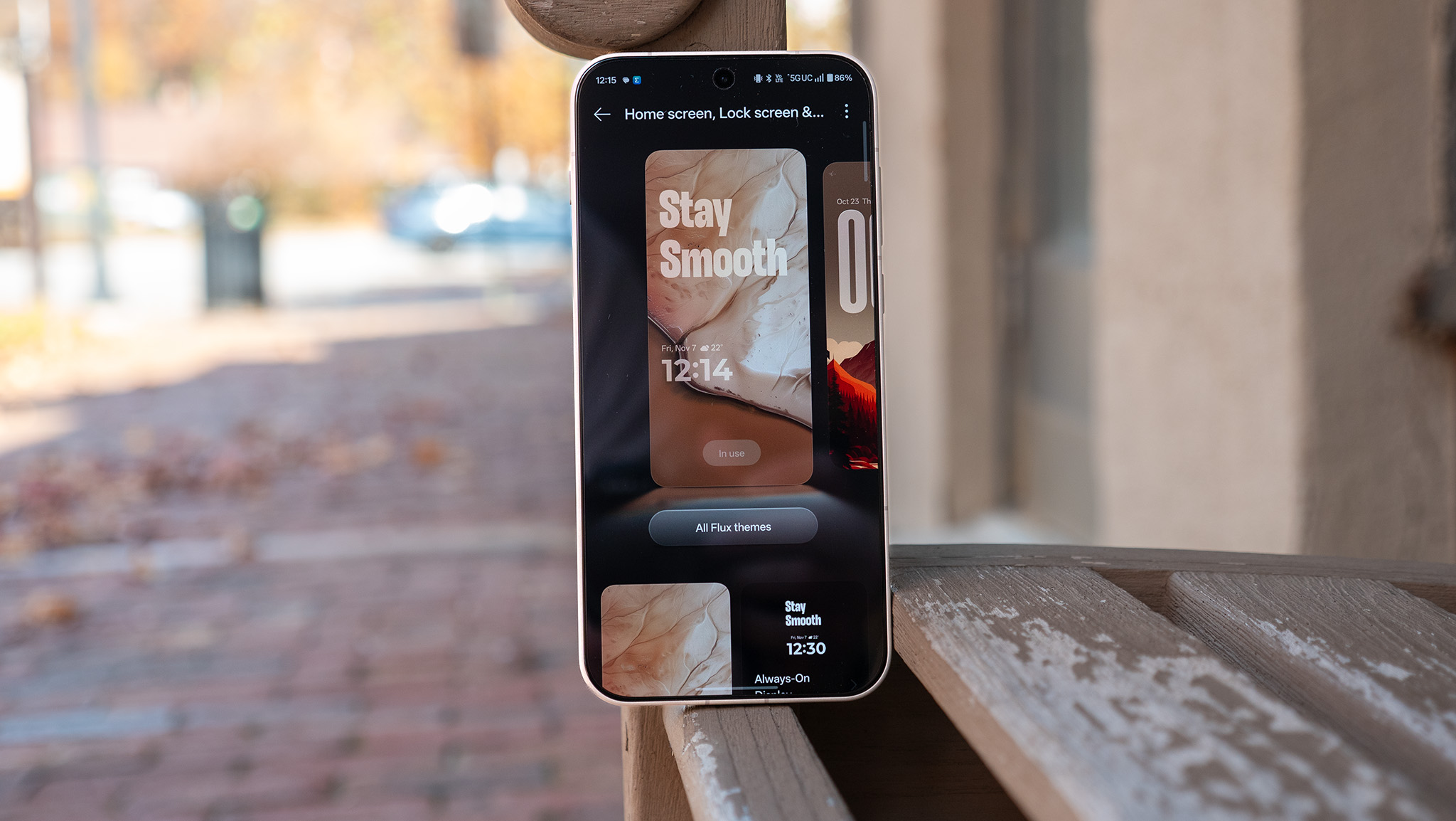 A themed lockscreen using the OnePlus 15's built-in Flux Themes engine