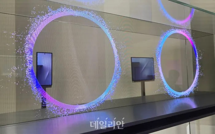 Πρώτη ματιά στο Galaxy Z TriFold