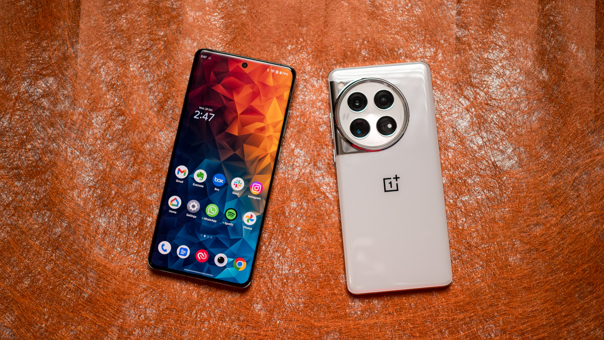 OnePlus 12 με OxygenOS 15