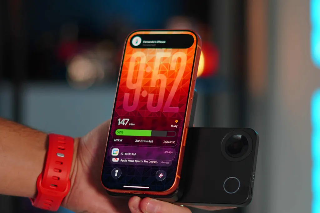 Το K1 Ultra της Kuxiu φορτίζει όλο τον εξοπλισμό της Apple με μοναδικό κόλπο Το K1 Ultra της Kuxiu φορτίζει όλο τον εξοπλισμό της Apple με μοναδικό κόλπο