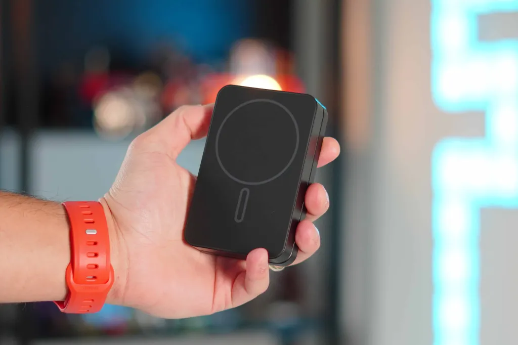 Το K1 Ultra της Kuxiu φορτίζει όλο τον εξοπλισμό της Apple με μοναδικό κόλπο Το K1 Ultra της Kuxiu φορτίζει όλο τον εξοπλισμό της Apple με μοναδικό κόλπο