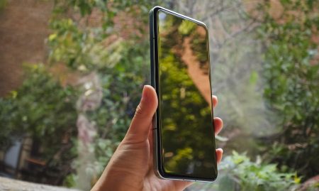 Γιατί οι καμπύλες οθόνες smartphone εξαφανίστηκαν αθόρυβα