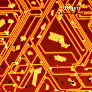 Οι επιστήμονες επιβεβαιώνουν επιτέλους τις πραγματικές 1D ηλεκτρονικές ιδιότητες σε ένα υλικό