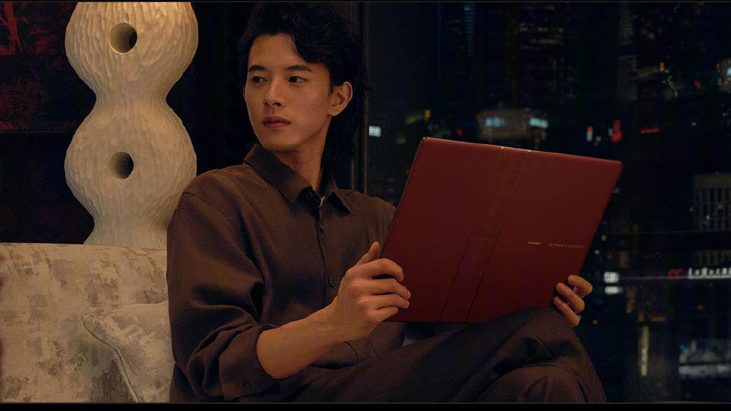 Το Huawei MateBook Fold PC αποκτά μια πλούσια παραλλαγή “Red Color”.