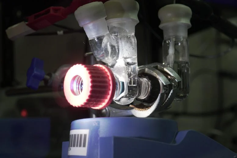 Επιστήμονες δημιουργούν ένα τεχνητό «φύλλο» που μετατρέπει το CO2 σε χρήσιμα προϊόντα