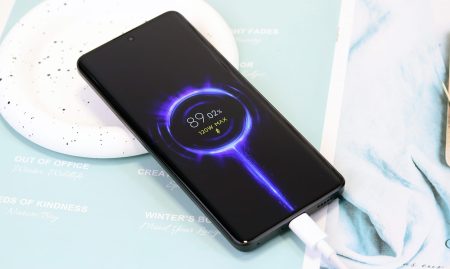 Γιατί η Xiaomi μετακόμισε από τη φόρτιση 200W στα 100W το 2025 Γιατί η Xiaomi μετακόμισε από τη φόρτιση 200W στα 100W το 2025