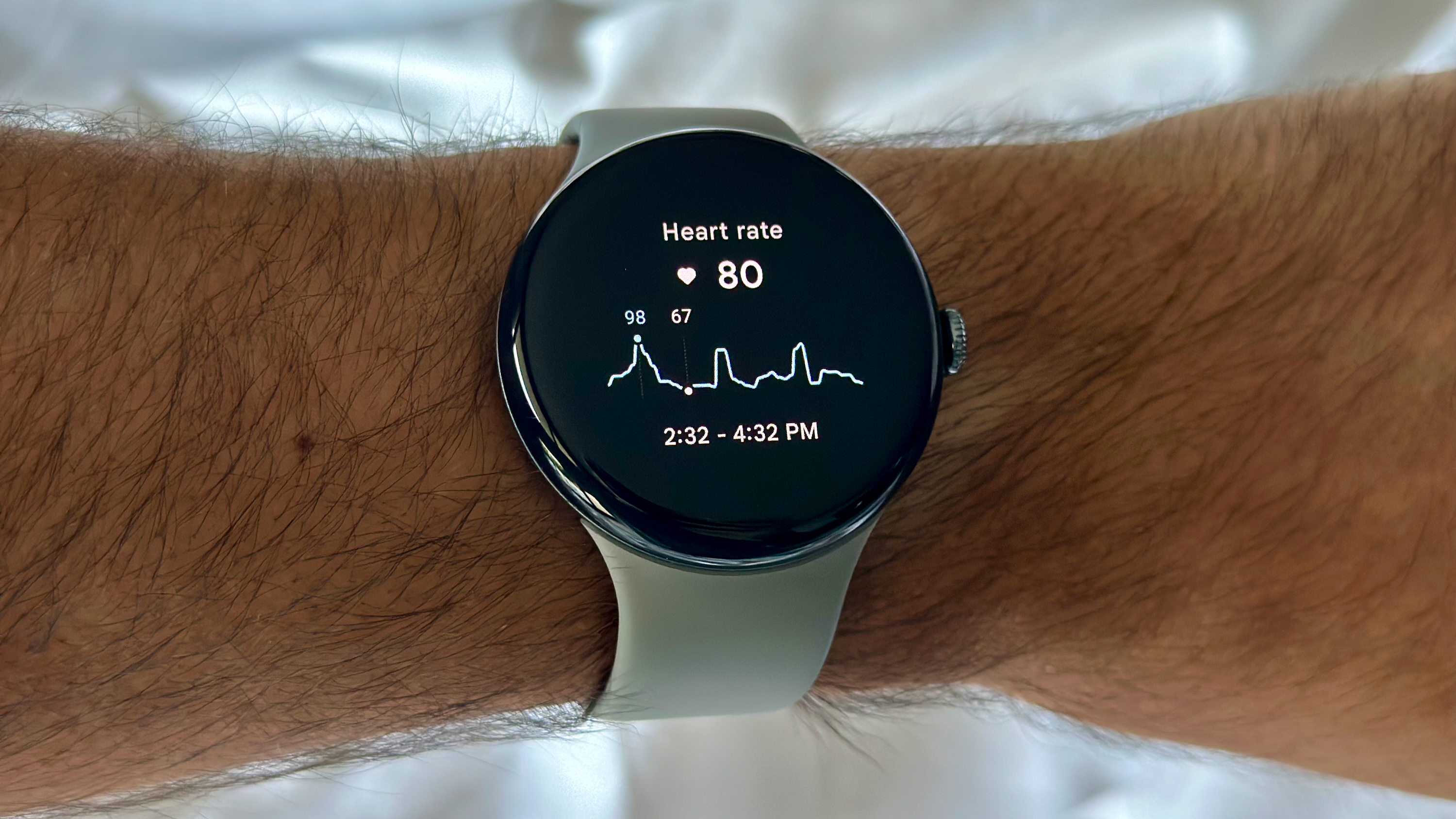 Το πλακίδιο καρδιακών παλμών στο Google Pixel Watch 3