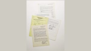 Τα ιδρυτικά έγγραφα της Apple επιστρέφουν σε δημοπρασία, θα μπορούσαν να πάρουν έως και 4 εκατομμύρια δολάρια