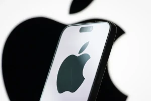 Η Apple πλησιάζει σε συμφωνία για να πληρώνει στην Google 1 δισεκατομμύριο δολάρια ετησίως για να τροφοδοτήσει το νέο Siri, αναφέρει η έκθεση