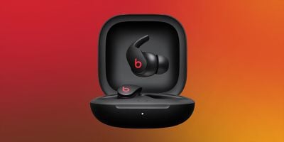 χτυπάει στόχο