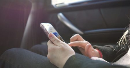 «Συναγερμός στο Ευρωκοινοβούλιο: Θέλουν να Κλείσουν τα Social Media για τους Νέους κάτω των 16! Η Αντίδραση σας μετράει!»