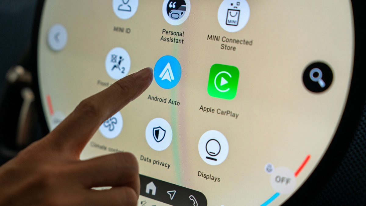 4 Χαρακτηριστικά Το Android Auto λειτουργεί καλύτερα από το Apple CarPlay