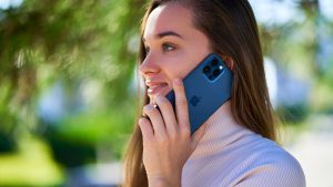 Το iPhone σας εκπέμπει πράγματι επιβλαβή ακτινοβολία;