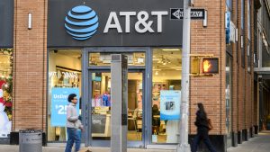 Ορισμένοι πελάτες της AT&T λαμβάνουν επιταγές έως και 7.500 $