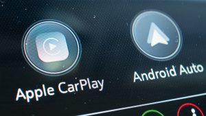 3 δυνατότητες του Apple CarPlay που χρειάζεται απεγνωσμένα το Android Auto
