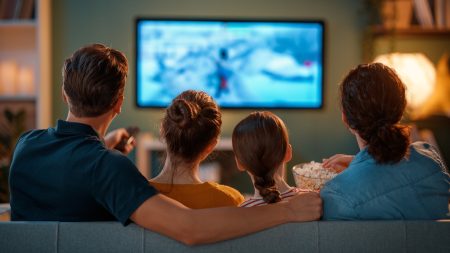 Ένα μεγάλο καλωδιακό δίκτυο αλλάζει το όνομά του μετά από σχεδόν τρεις δεκαετίες