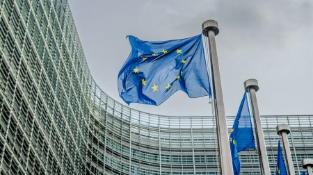 Η ΕΕ προτείνει σημαντικές αλλαγές στα αναδυόμενα παράθυρα cookie και στους κανόνες τεχνητής νοημοσύνης