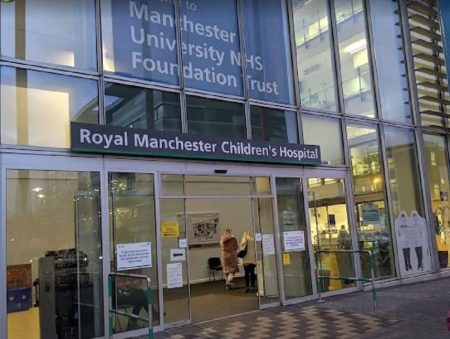 Βρετανία: Ο 3χρονος Όλιβερ γίνεται ο πρώτος στον κόσμο που θεραπεύεται με γονιδιακή θεραπεία για το σύνδρομο Hunter – «Μια εκπληκτική μεταμόρφωση!» Βρετανία: Ο 3χρονος Όλιβερ γίνεται ο πρώτος στον κόσμο που θεραπεύεται με γονιδιακή θεραπεία για το σύνδρομο Hunter – «Μια εκπληκτική μεταμόρφωση!»