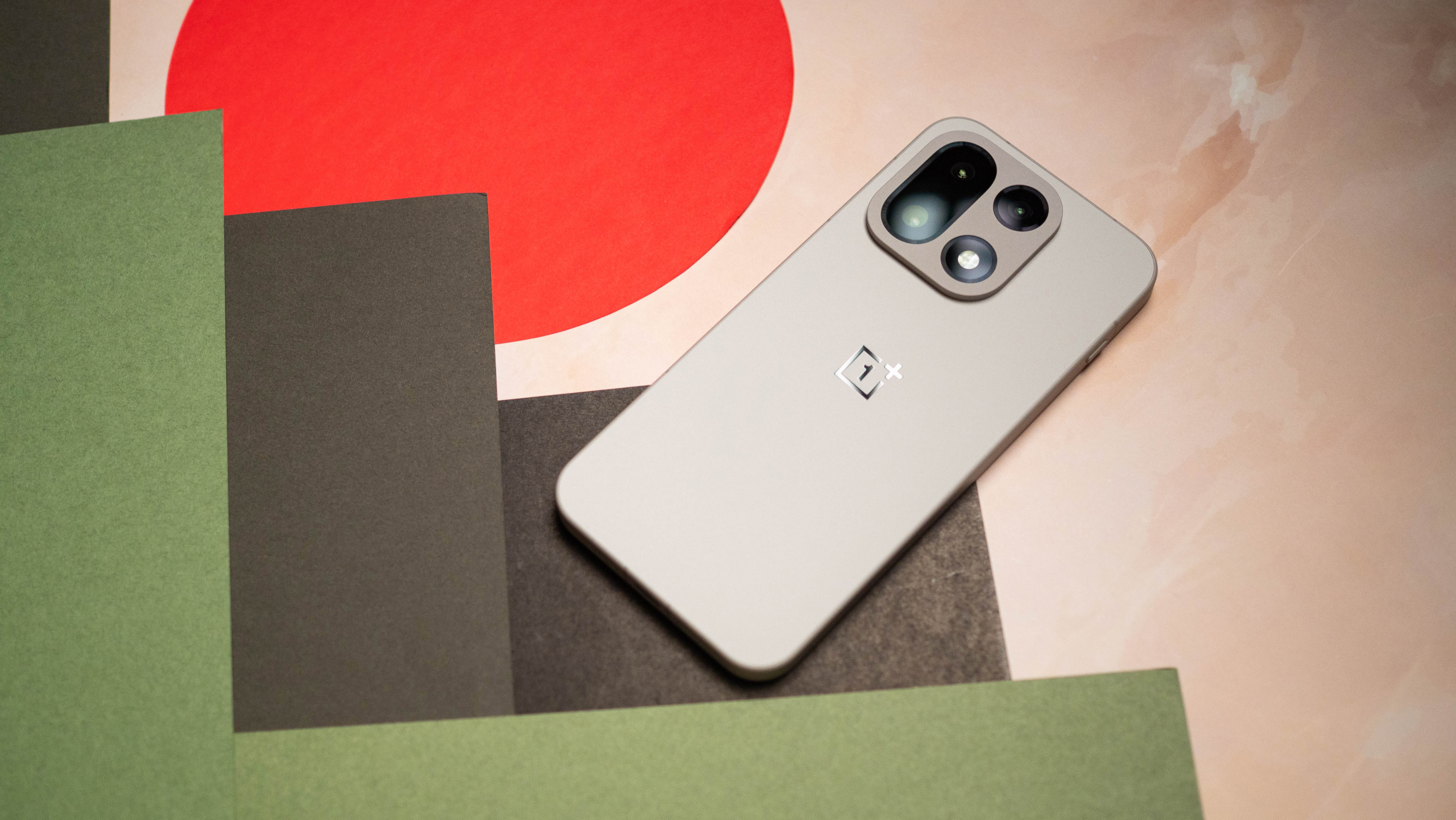 Δοκιμή OnePlus 15 στο Android Central