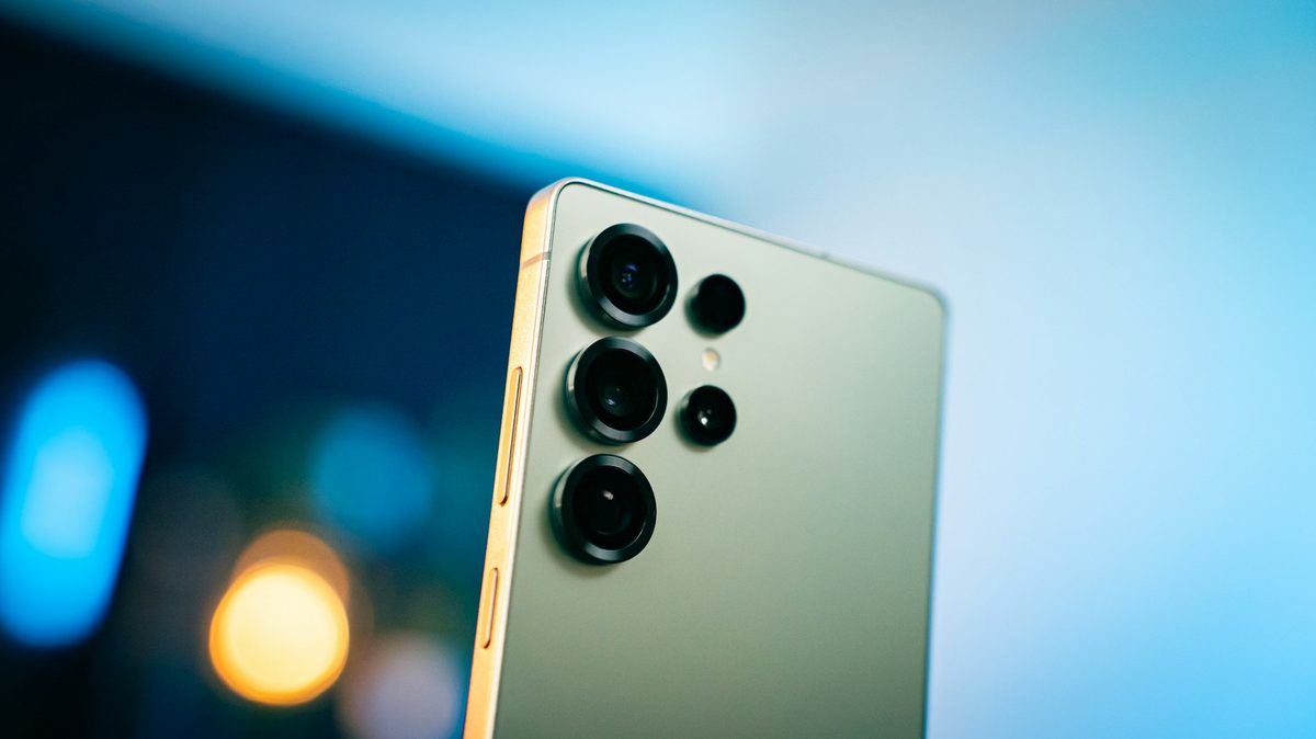 Η Samsung κατασκευάζει έναν παγκόσμιο αισθητήρα σε επίπεδο κλείστρου για το Galaxy S26 Η Samsung κατασκευάζει έναν παγκόσμιο αισθητήρα σε επίπεδο κλείστρου για το Galaxy S26