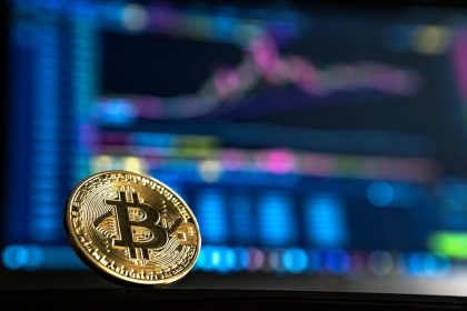 Αναλυτής προβλέπει τη σταθερότητα του Bitcoin σε σχέση με την ανάπτυξη για το 1ο τρίμηνο του 2026