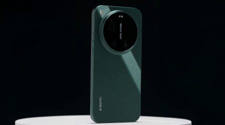 Το Xiaomi 17 Ultra εμφανίζεται στην πραγματική ζωή ως το πιο λεπτό ultra μέχρι σήμερα