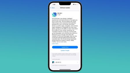 Η Apple ωθεί τους χρήστες iPhone που είναι ακόμα στο iOS 18 για αναβάθμιση σε iOS 26