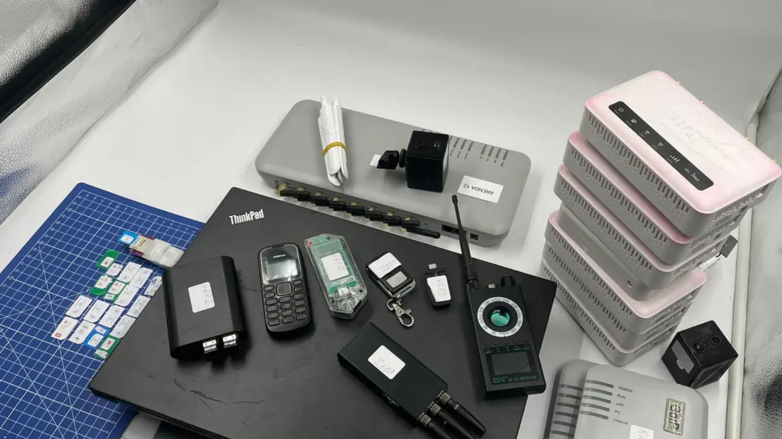 Οι αρχές συνέλαβαν χάκερ Οι αρχές συνέλαβαν χάκερ