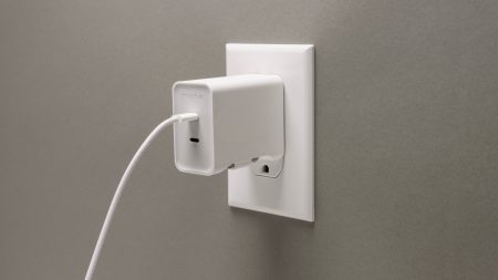 Η Mophie κυκλοφορεί νέους φορτιστές τοίχου Speedport USB-C με τροφοδοσία GaN Η Mophie κυκλοφορεί νέους φορτιστές τοίχου Speedport USB-C με τροφοδοσία GaN