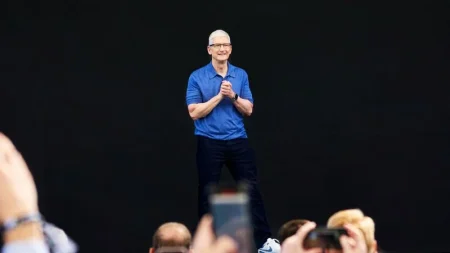 «Καυτή Κίνηση: Ο Tim Cook της Apple Επενδύει 3 εκατομμύρια δολάρια σε Μετοχές της Nike!»