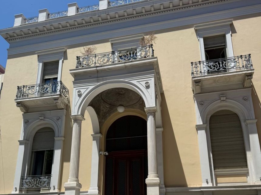 Έλλειμμα 3 εκατ. ευρώ στο ΕΚΚΟΜΕΔ το Νέο Έτος- Ανακαλείται η χρηματοδότηση σειρών και ταινιών - Τυπολογίες