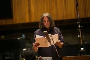 «Αποκαλύψεις από τον κορυφαίο σαξοφωνίστα David Lynch: Μην χάσετε την αποκλειστική συνέντευξη στο Όγδοο!» "Αναζητώ και καλλιεργώ τον εαυτό μου ως ανοιχτό δέκτη ώστε η μουσική να μου διδάσκει ολοένα και περισσότερα για τη ζωή".