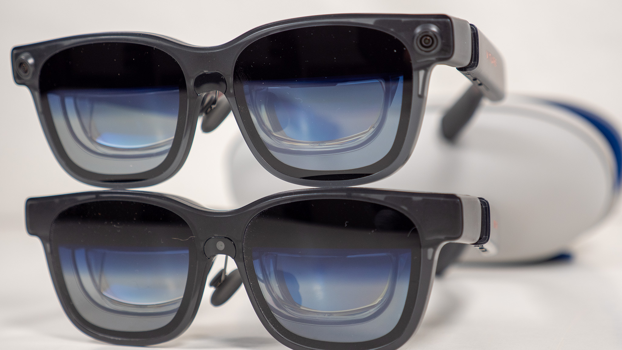 Τα γυαλιά Viture Luma Ultra είναι ομολογουμένως λίγο απογοητευτικά προς το παρόν, αλλά μια έκπληξη Cyberpunk συνεργασίας και η υπόσχεση για περισσότερο χωρικό περιεχόμενο σημαίνει ότι σύντομα θα είναι ένα πραγματικά φονικό ζευγάρι έξυπνων γυαλιών Συγκρίνοντας το Viture Luma Ultra με το Viture Luma Pro