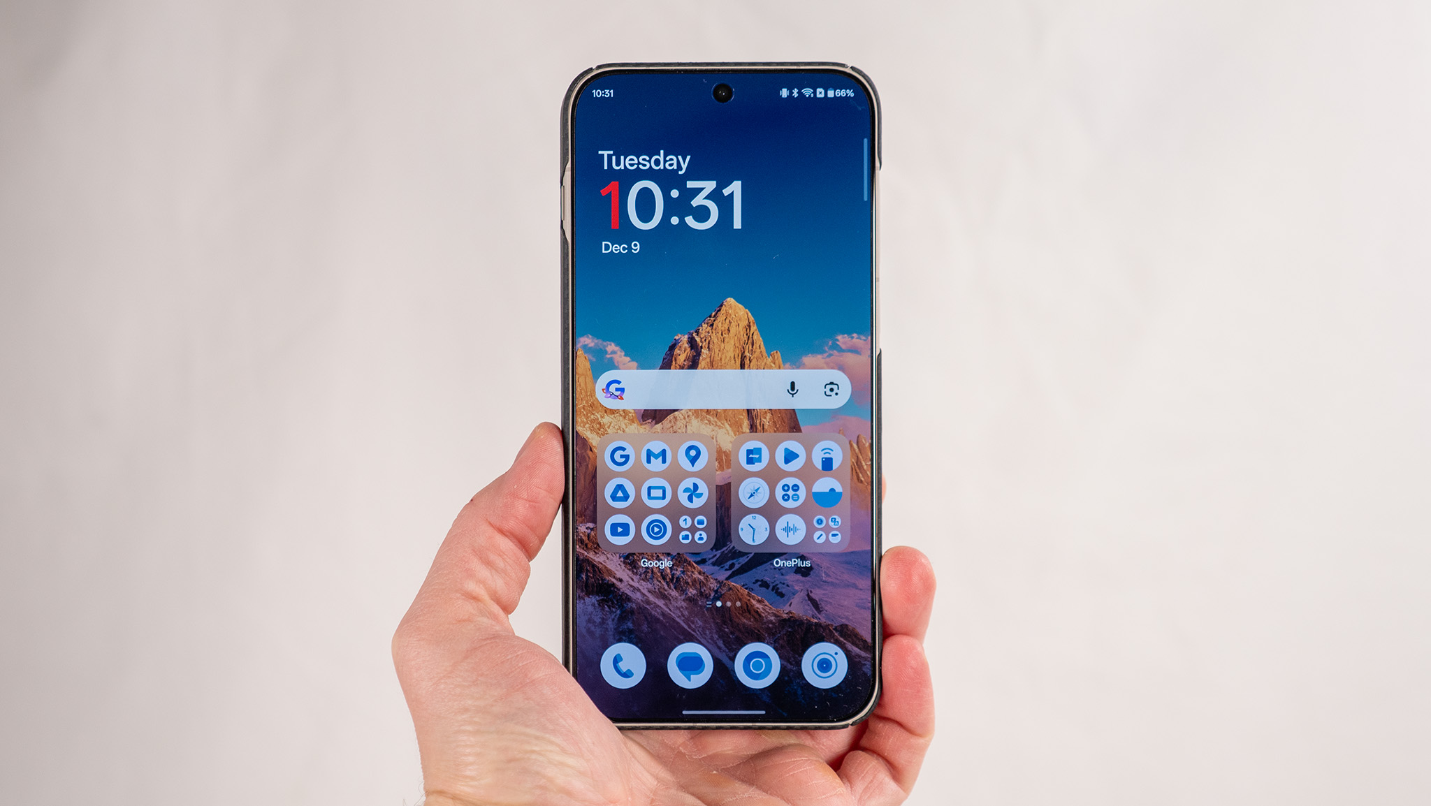 Αυτή η μινιμαλιστική θήκη διόρθωσε σχεδόν κάθε πρόβλημα που είχα με τη σχεδίαση του OnePlus 15 και τώρα είναι επιτέλους διαθέσιμη μαζί με το τηλέφωνο Η θήκη Thinborne για το OnePlus 15