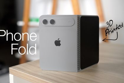 Απαλοιφή με ένα τραχύ μακέτα που διπλώνει το iPhone