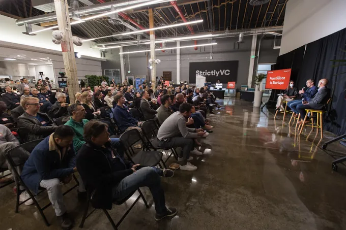 Ο Πατ Γκέλσινγκερ θέλει να σώσει τον νόμο του Μουρ, με λίγη βοήθεια από τους ομοσπονδιακούς