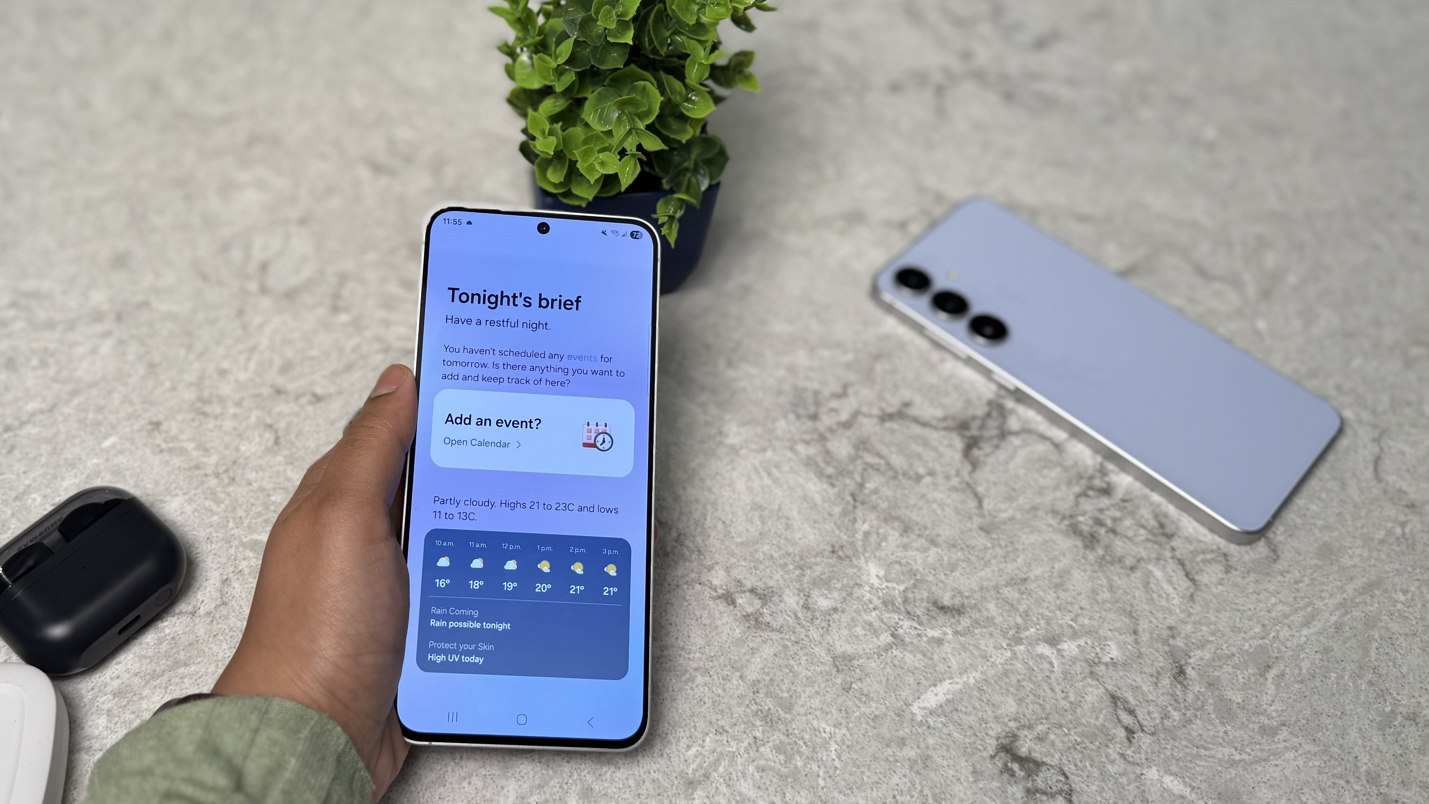 OnePlus 15R vs. Samsung Galaxy S25 FE: Two premium midrange phones, very different priorities Samsung launches its budget new S25 FE