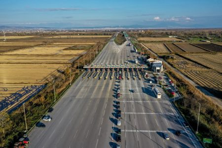 «Αγρότες σε Εξέλιξη: Έρχονται Δραματικές Κλιμακώσεις και Συμβολικοί Αποκλεισμοί Μέχρι Τρίτη! Τι Να Περιμένουμε;»