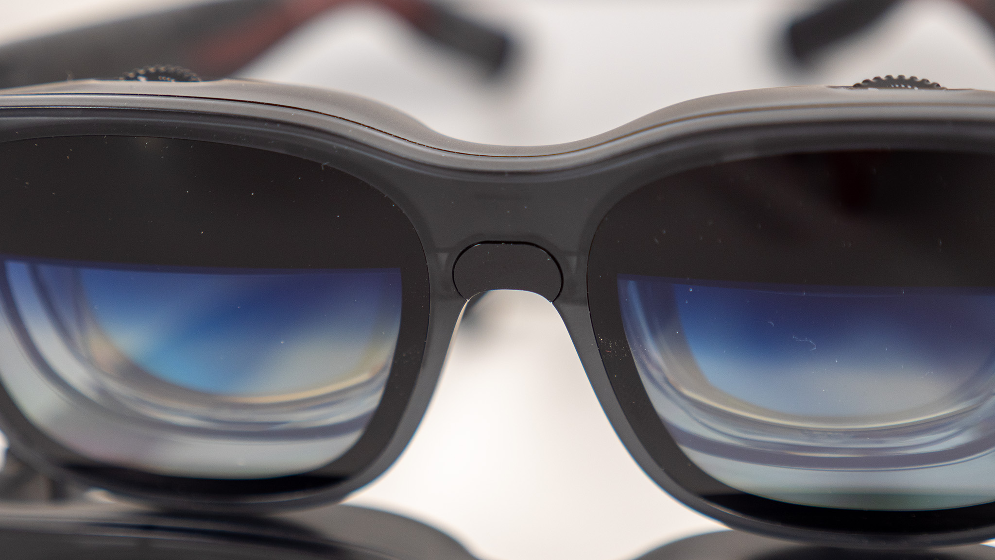 Τα γυαλιά Viture Luma Ultra είναι ομολογουμένως λίγο απογοητευτικά προς το παρόν, αλλά μια έκπληξη Cyberpunk συνεργασίας και η υπόσχεση για περισσότερο χωρικό περιεχόμενο σημαίνει ότι σύντομα θα είναι ένα πραγματικά φονικό ζευγάρι έξυπνων γυαλιών Κεντρική κάμερα του Viture Luma Ultra