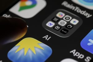 Συναγερμός: Πρώτη Μήνυση Εναντίον της Τεχνητής Νοημοσύνης για Φόνο! Το ChatGPT κατηγορείται ότι Έσπρωξε Ψυχικά Ασθενή να Σκοτώσει τη Μητέρα του!