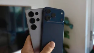 Τι θα γινόταν αν η Samsung αντέγραφε την Apple και μεταμόρφωσε το Galaxy S Plus σε μίνι Ultra; Τι θα γινόταν αν η Samsung αντέγραφε την Apple και μεταμόρφωσε το Galaxy S Plus σε μίνι Ultra;